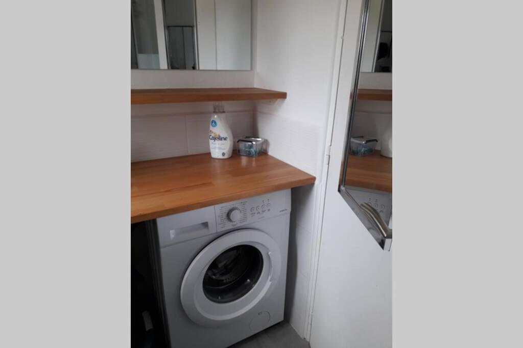 Loft Haut De Gamme Centre Montargis, Place De Parking, Local A Velos, Linge De Lits Et Serviettes, Coin Riviere Amenage, Hamac, Epicerie, Velos En Option, Tout Confort Jusqu'A 4 Voyageurs Exteriör bild
